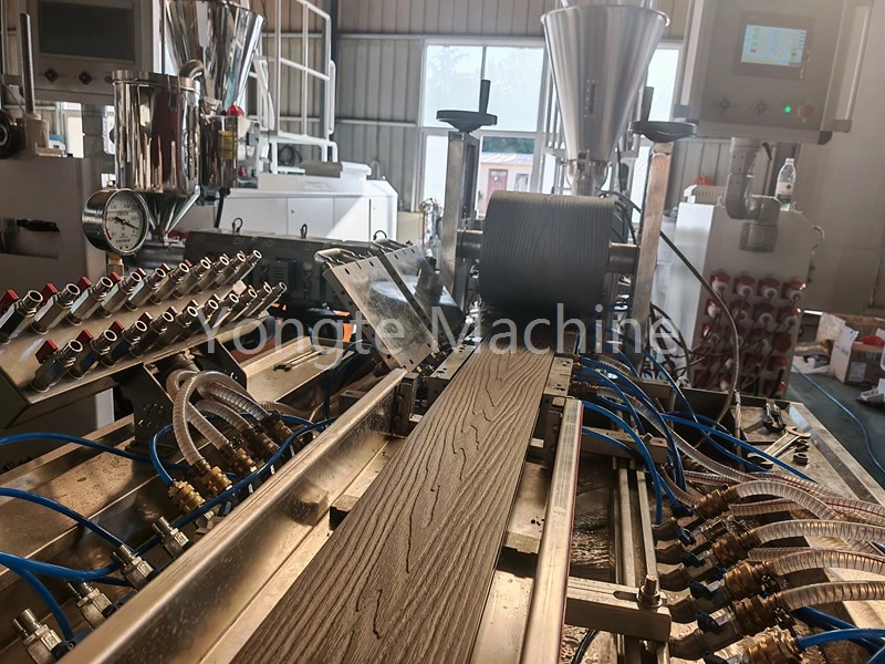 మెషిన్ ప్లాస్టిక్ వ్యర్థాలను WPC ప్రొఫైల్‌గా మార్చండి