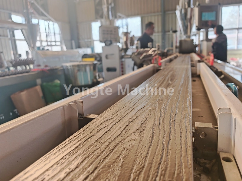 ప్లాస్టిక్ మరియు వ్యర్థ వస్త్ర మిశ్రమ యంత్రం